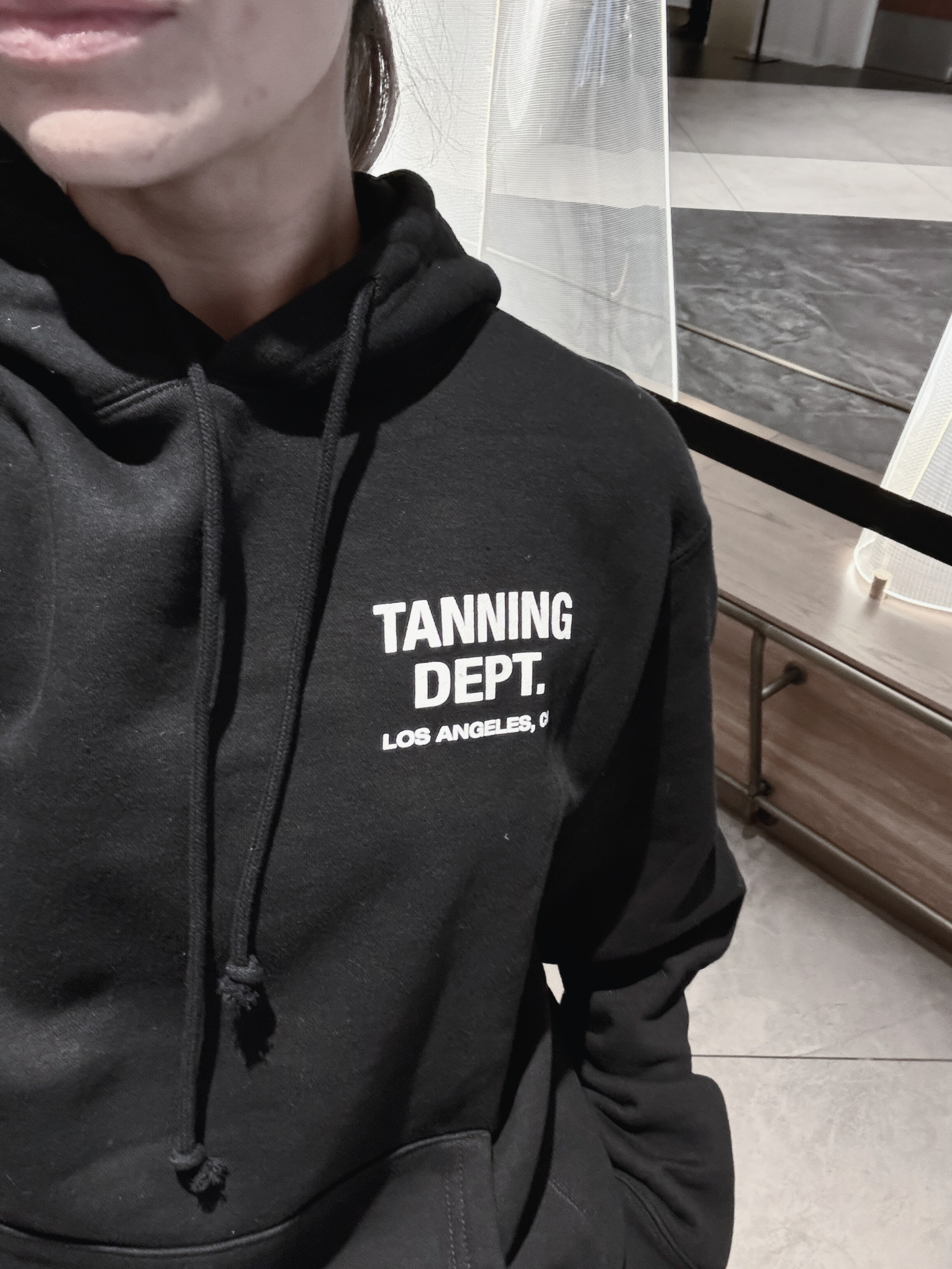 BLACK HOODIE